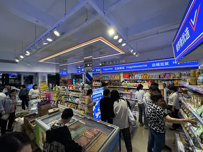 关于欧洲杯官方商店：线上线下的购物体验的信息